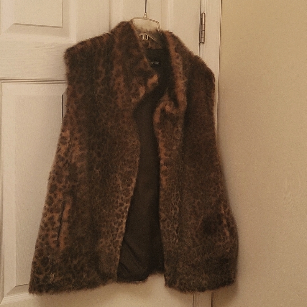 Faux Fur Leppard Vest